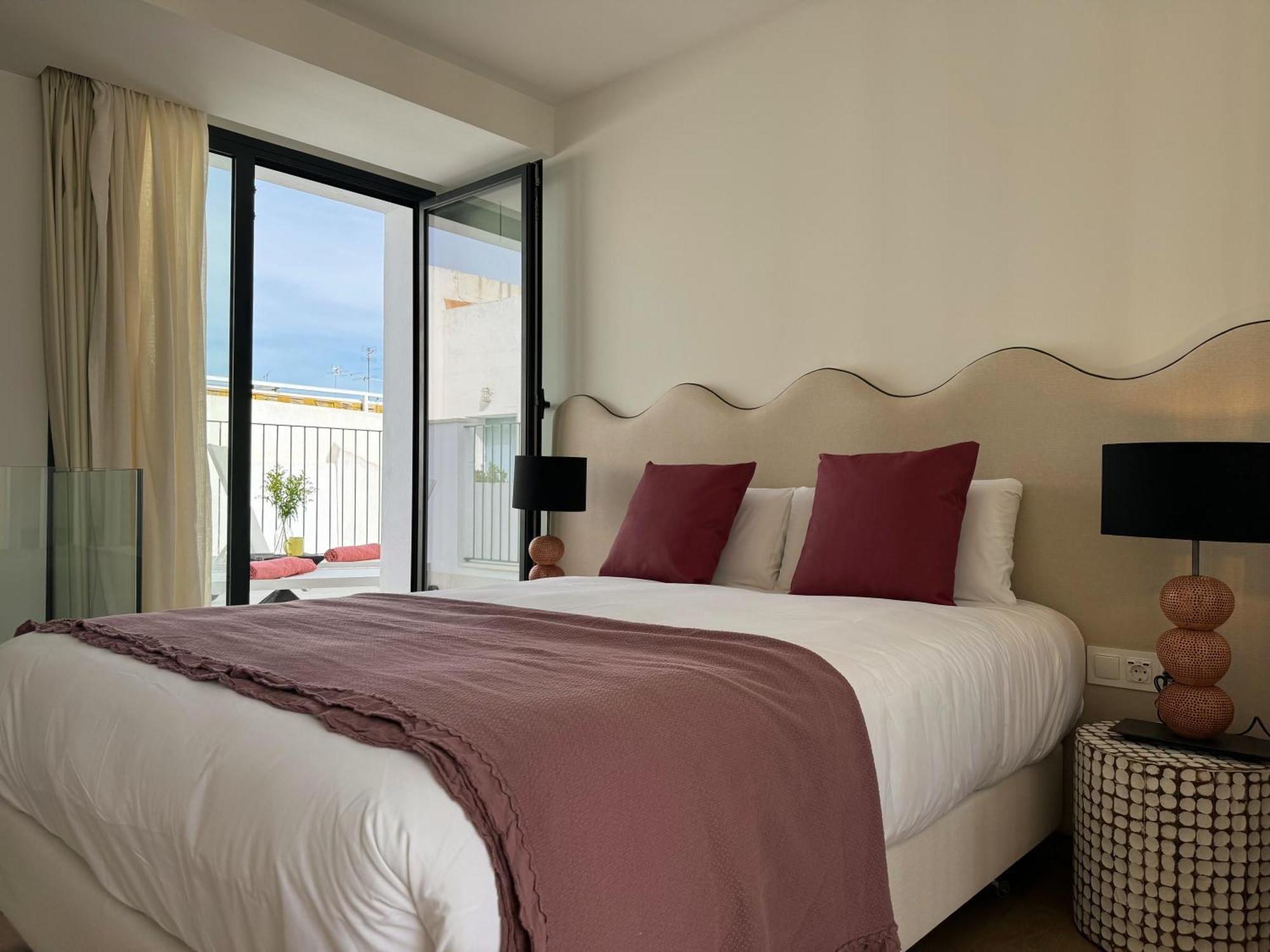 Redes Royale Apartments By Misterhost Siviglia Esterno foto