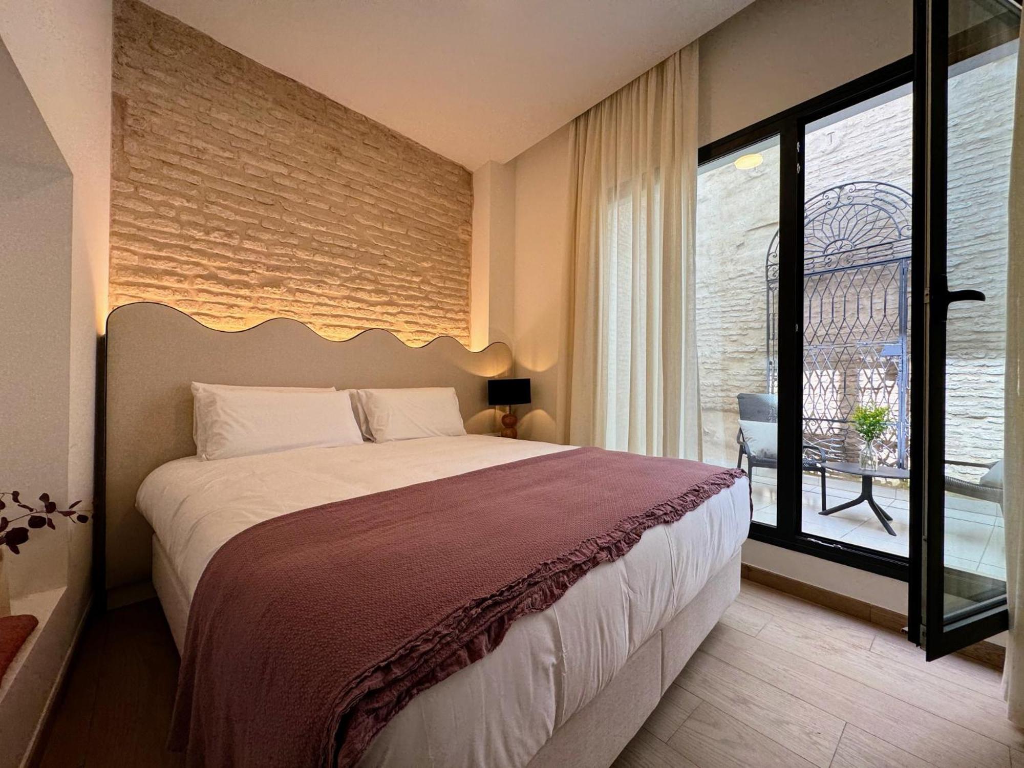 Redes Royale Apartments By Misterhost Siviglia Esterno foto